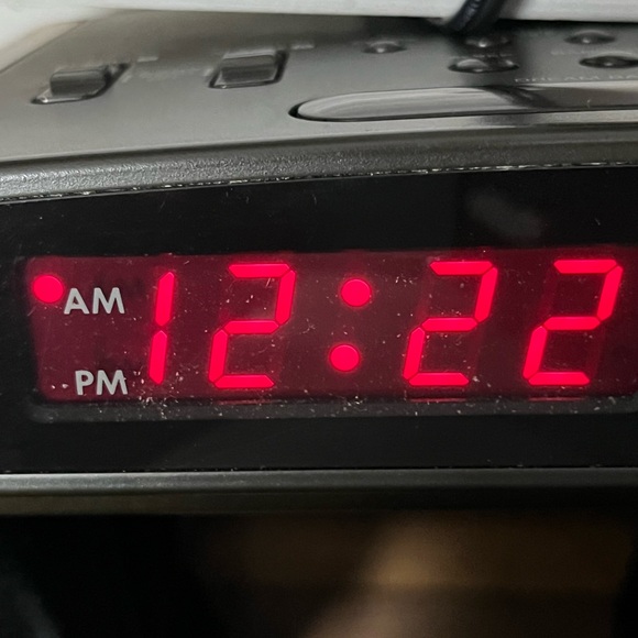 Sony Dream Machine Digital Alarm Clock with Red LED Display - Picture 1 of 12